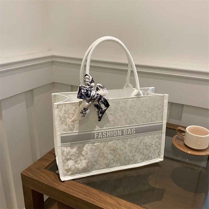 Tas Tote Wanita Mewah Elegan M - Women Bags On Sale ulasan dan harga